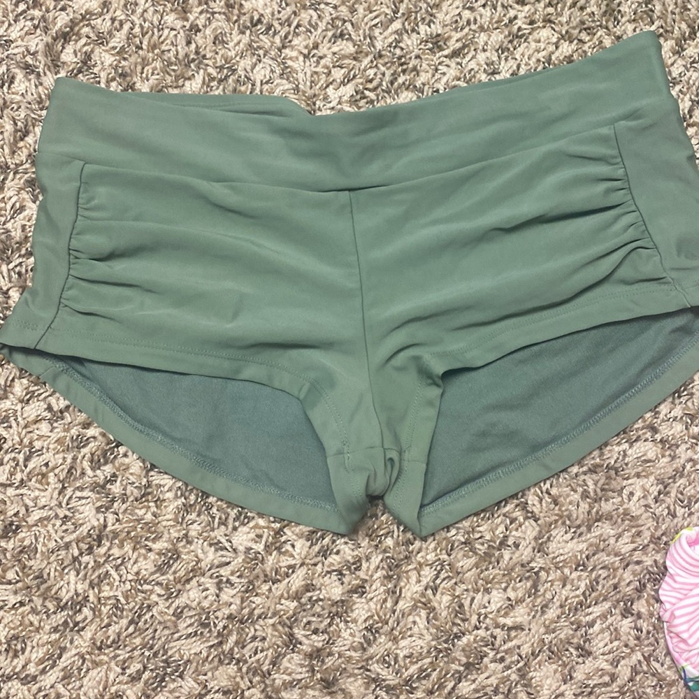 True Craft Women’s Swim Shorts size medium